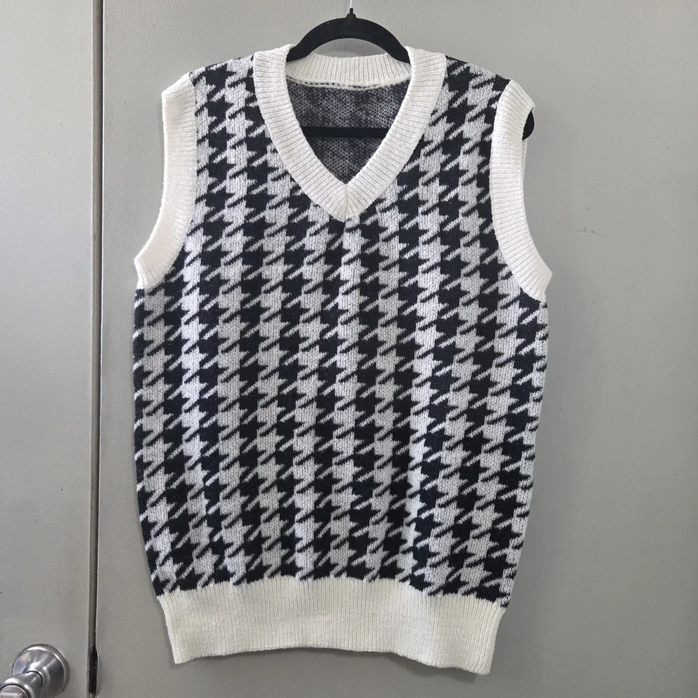 Women's L Houndstooth Sweater Vest Black White V Neck Preppy Goth Dark Academia
